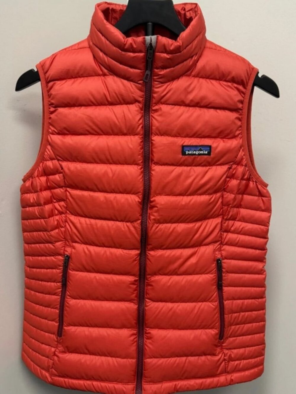 Patagonia Women’s Red Down Full Zip Vest M